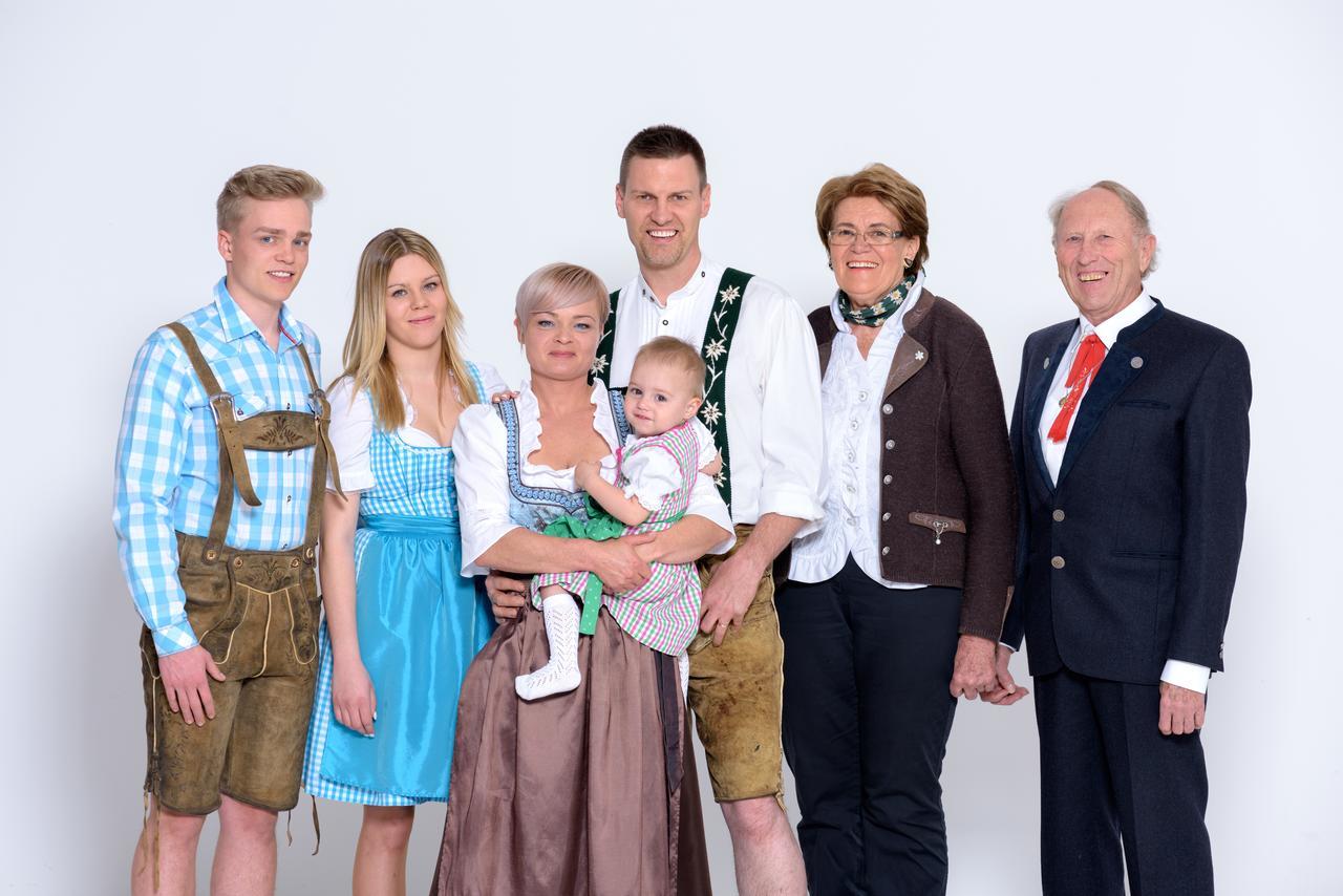 Berghues Schratt - Einfach Anders - Ihr Vegetarisches Und Veganes Biohotel Oberstaufen Eksteriør billede
